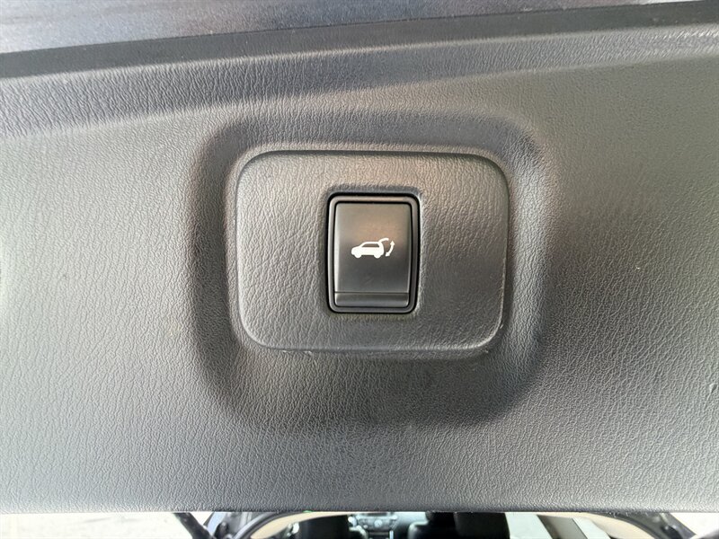 2014 Nissan Pathfinder SL - Photo 13 - Greensboro, NC 27407