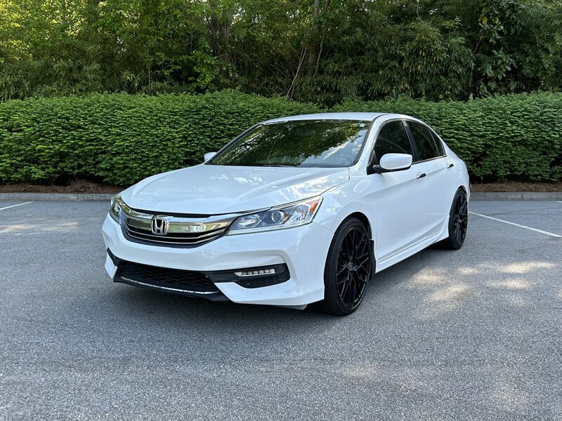 2017 Honda Accord Sport Special Edition   - Photo 1 - Greensboro, NC 27407