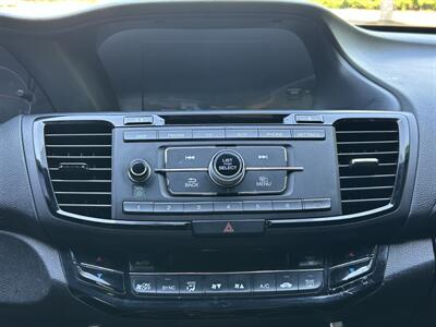2017 Honda Accord Sport Special Edition   - Photo 13 - Greensboro, NC 27407