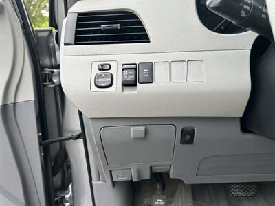 2014 Toyota Sienna XLE 8-Passenger Auto Acce   - Photo 21 - Greensboro, NC 27407