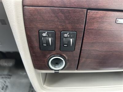 2014 Toyota Sienna XLE 8-Passenger Auto Acce   - Photo 27 - Greensboro, NC 27407