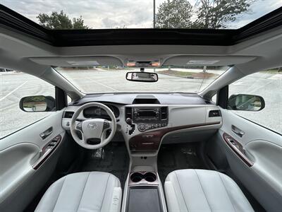 2014 Toyota Sienna XLE 8-Passenger Auto Acce   - Photo 11 - Greensboro, NC 27407