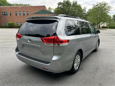 2014 Toyota Sienna XLE 8-Passenger Auto Acce   - Photo 5 - Greensboro, NC 27407