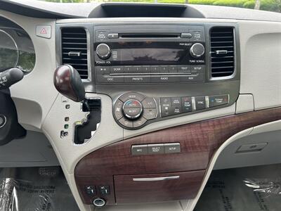 2014 Toyota Sienna XLE 8-Passenger Auto Acce   - Photo 15 - Greensboro, NC 27407