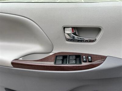 2014 Toyota Sienna XLE 8-Passenger Auto Acce   - Photo 20 - Greensboro, NC 27407