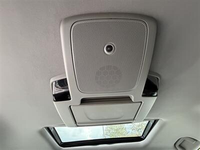2018 Honda Odyssey Elite   - Photo 14 - Greensboro, NC 27407