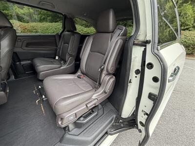2018 Honda Odyssey Elite   - Photo 11 - Greensboro, NC 27407