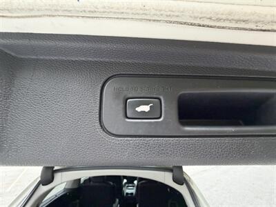 2018 Honda Odyssey Elite   - Photo 13 - Greensboro, NC 27407