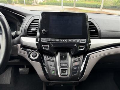 2018 Honda Odyssey Elite   - Photo 16 - Greensboro, NC 27407
