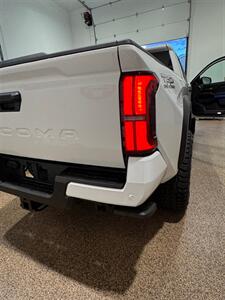 2025 Toyota Tacoma TRD Off-Road   - Photo 14 - Provo, UT 84601