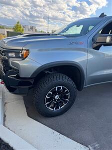 2023 Chevrolet Silverado 1500 ZR2   - Photo 3 - Provo, UT 84601