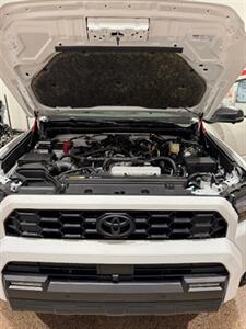 2026 Toyota 4Runner SR5   - Photo 6 - Provo, UT 84601