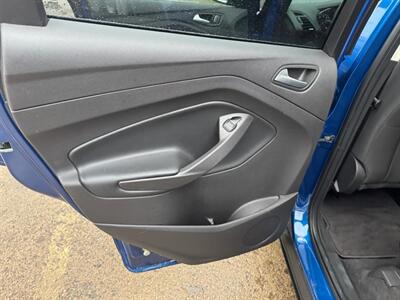 2019 Ford Escape SE   - Photo 13 - Saint Cloud, MN 56304