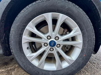 2019 Ford Escape SE   - Photo 33 - Saint Cloud, MN 56304