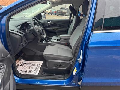 2019 Ford Escape SE   - Photo 9 - Saint Cloud, MN 56304