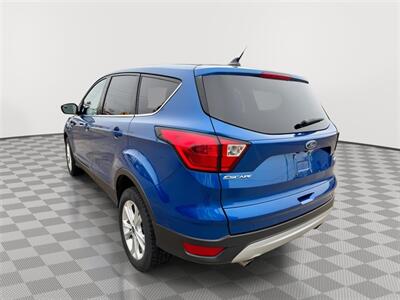 2019 Ford Escape SE   - Photo 3 - Saint Cloud, MN 56304