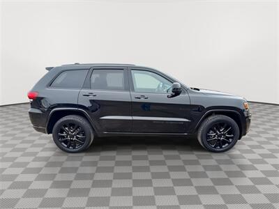 2020 Jeep Grand Cherokee Altitude   - Photo 6 - Saint Cloud, MN 56304
