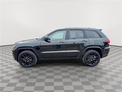2020 Jeep Grand Cherokee Altitude   - Photo 2 - Saint Cloud, MN 56304