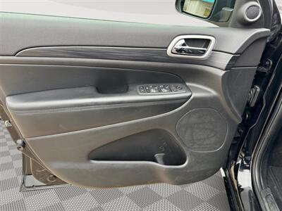 2020 Jeep Grand Cherokee Altitude   - Photo 10 - Saint Cloud, MN 56304