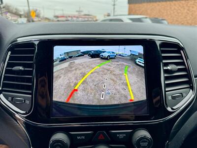 2020 Jeep Grand Cherokee Altitude   - Photo 21 - Saint Cloud, MN 56304