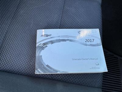 2017 Chevrolet Silverado 1500 LT   - Photo 24 - Saint Cloud, MN 56304