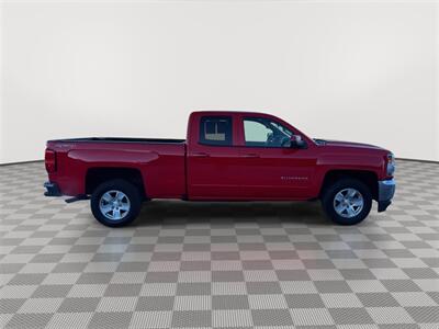 2017 Chevrolet Silverado 1500 LT   - Photo 6 - Saint Cloud, MN 56304