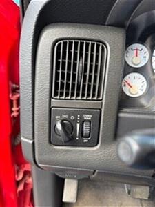 2004 Dodge Ram 1500 4dr Quad Cab SLT   - Photo 11 - Saint Cloud, MN 56304
