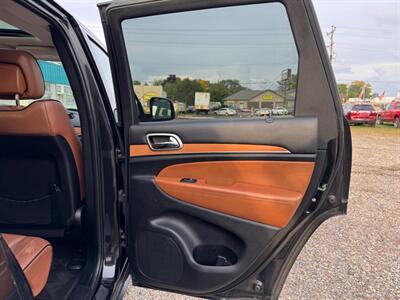 2013 Jeep Grand Cherokee Overland   - Photo 16 - Saint Cloud, MN 56304