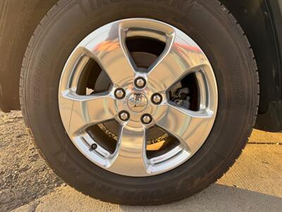 2013 Jeep Grand Cherokee Overland   - Photo 27 - Saint Cloud, MN 56304