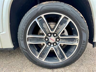 2017 GMC Acadia Denali   - Photo 50 - Saint Cloud, MN 56304