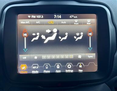 2023 Jeep Renegade Trailhawk   - Photo 13 - Saint Cloud, MN 56304