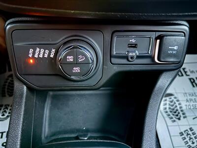 2023 Jeep Renegade Trailhawk   - Photo 14 - Saint Cloud, MN 56304