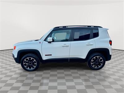 2023 Jeep Renegade Trailhawk   - Photo 2 - Saint Cloud, MN 56304