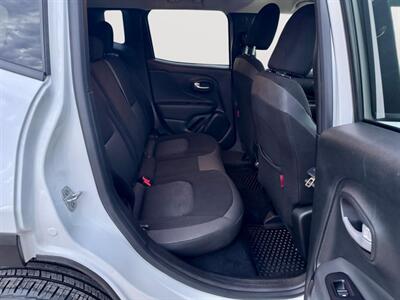 2023 Jeep Renegade Trailhawk   - Photo 25 - Saint Cloud, MN 56304