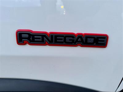 2023 Jeep Renegade Trailhawk   - Photo 37 - Saint Cloud, MN 56304