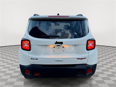 2023 Jeep Renegade Trailhawk   - Photo 4 - Saint Cloud, MN 56304