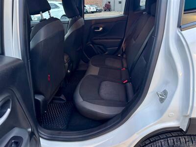 2023 Jeep Renegade Trailhawk   - Photo 20 - Saint Cloud, MN 56304