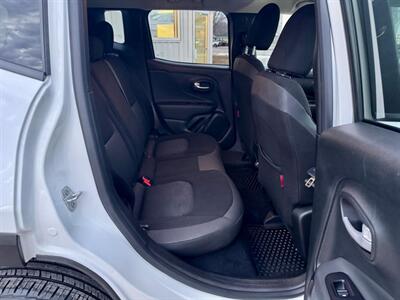 2023 Jeep Renegade Trailhawk   - Photo 24 - Saint Cloud, MN 56304