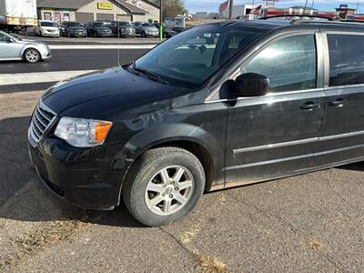 2010 Chrysler Town and Country Touring - Photo 2 - Saint Cloud, MN 56304