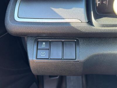 2018 Honda Civic LX   - Photo 17 - Saint Cloud, MN 56304