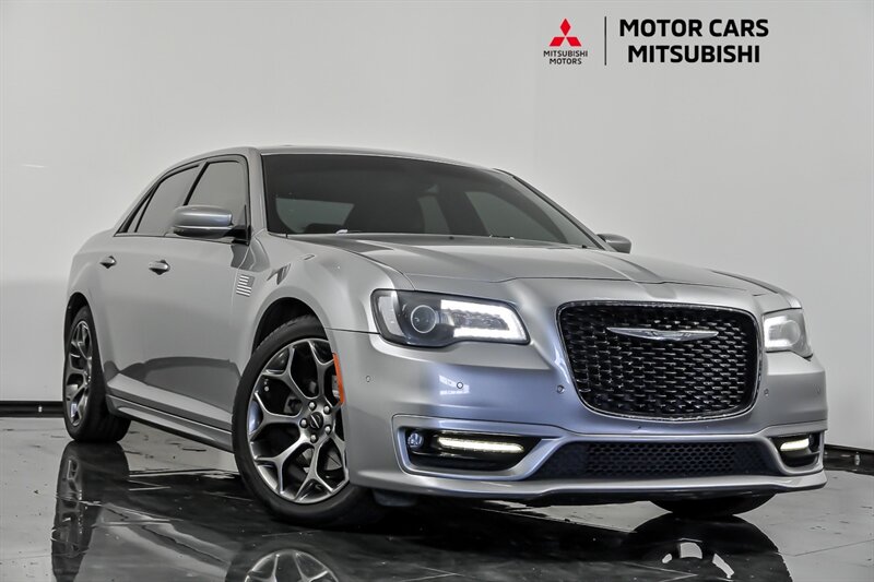 Billet Silver Metallic Clear Coat 2018 Chrysler 300 S RWD Sedan Rear-Wheel Drive Automatic