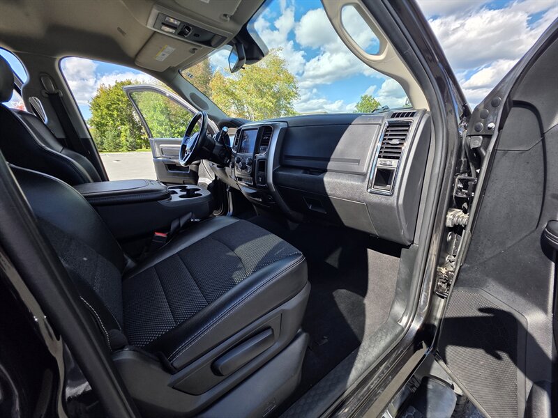2018 RAM 2500 Big Horn - Photo 23 - Westport, MA 02790
