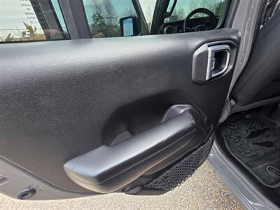 2020 Jeep Gladiator Sport S - Photo 30 - Westport, MA 02790