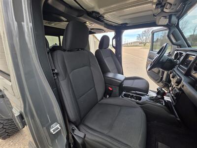 2020 Jeep Gladiator Sport S - Photo 18 - Westport, MA 02790