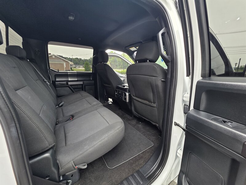 2019 Ford F-150 XLT - Photo 14 - Westport, MA 02790