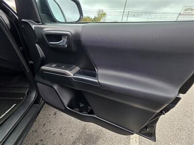 2017 Toyota Tacoma TRD Sport   - Photo 23 - Westport, MA 02790