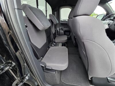 2017 Toyota Tacoma TRD Sport   - Photo 24 - Westport, MA 02790