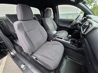 2017 Toyota Tacoma TRD Sport   - Photo 15 - Westport, MA 02790