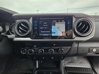 2017 Toyota Tacoma TRD Sport   - Photo 20 - Westport, MA 02790