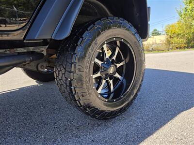2017 Jeep Wrangler Unlimited Sport   - Photo 7 - Westport, MA 02790